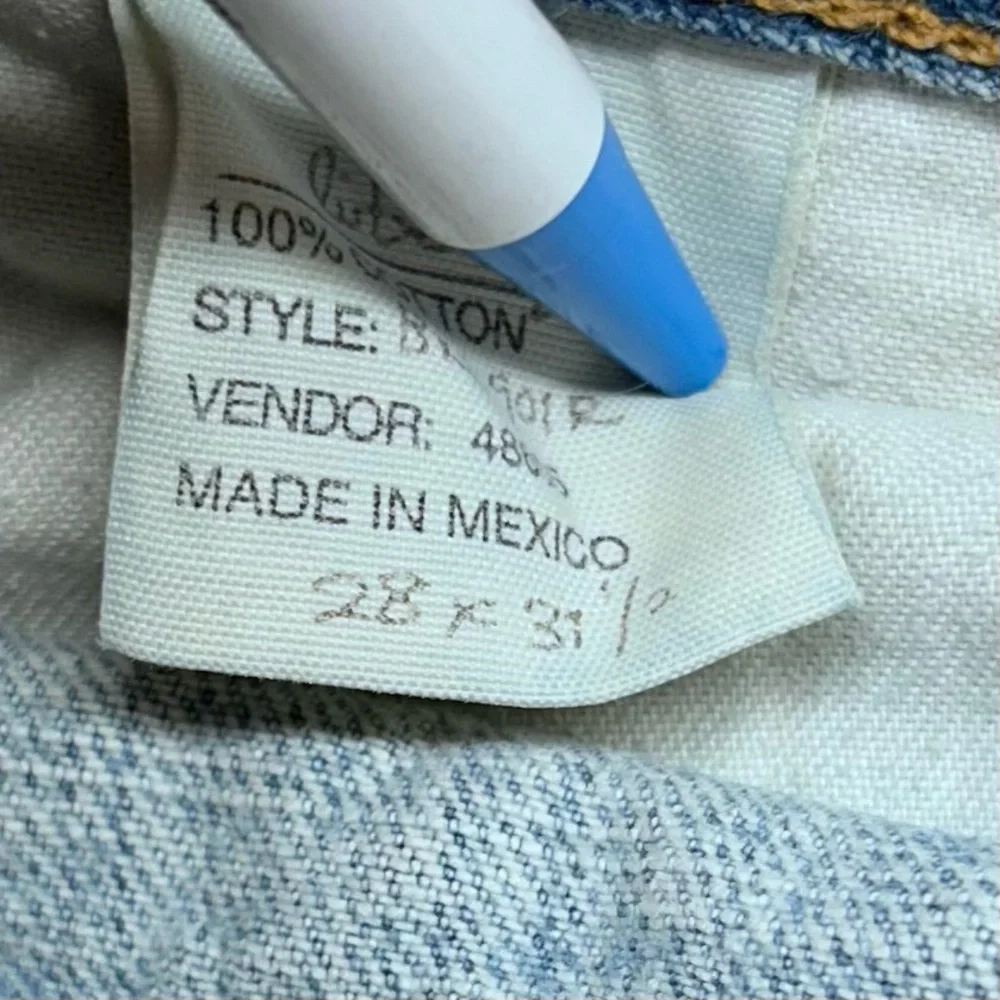 BKE Denim Jeans Women's 28x31.5 Liberty Flare Leg Distressed Low Rise Light Wash - Picture 2 of 16